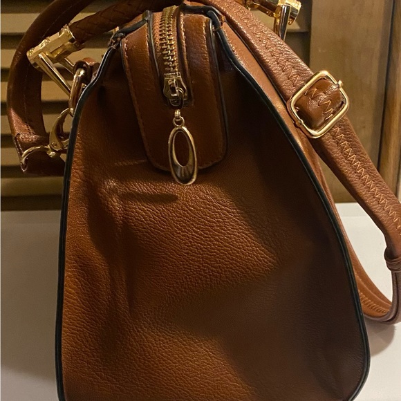 Purse MG Collection braided top handles and removable cross body strap - Picture 3 of 5